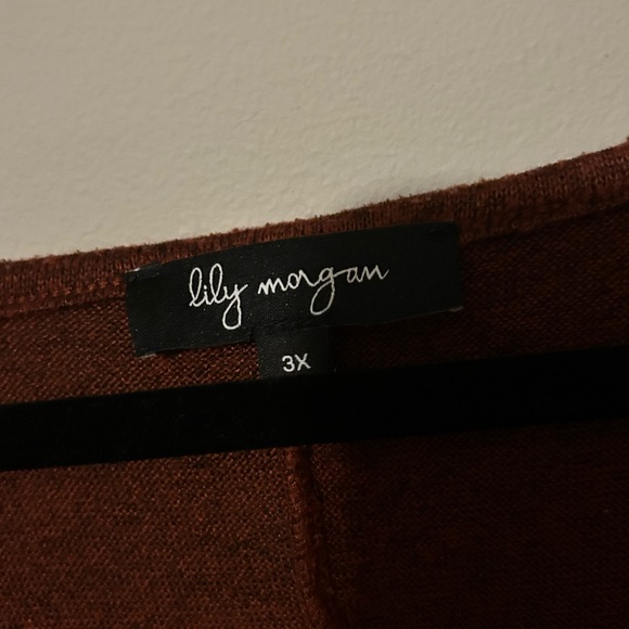 Lily Morgan Long Sleeve Top with Button Detail - Picture 2 of 3